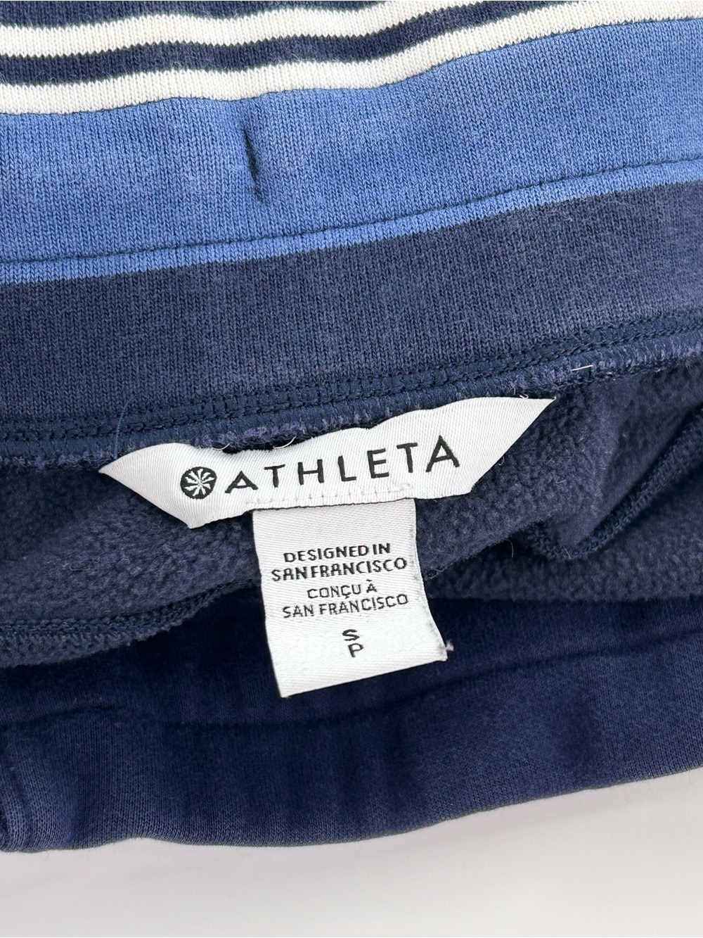 Athleta Navy Blue Triumph Game Point Shorts Small - Picture 9 of 9